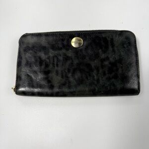 Brahmin wallet zippered wallet leopard print